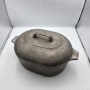 Vintage MAGNALITE Sidney 0 Wagner Ware 8 Qt Roaster W/ Lid 4265-P